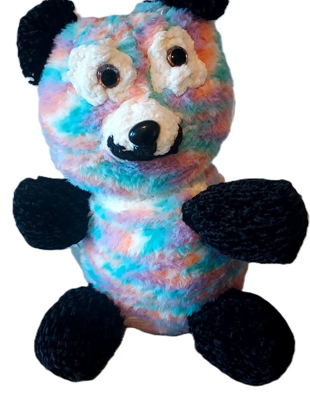 Hand gebreide DIY knuffel met DIY ogen